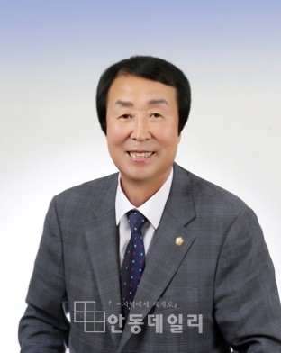 이우청 김천시의회 의장