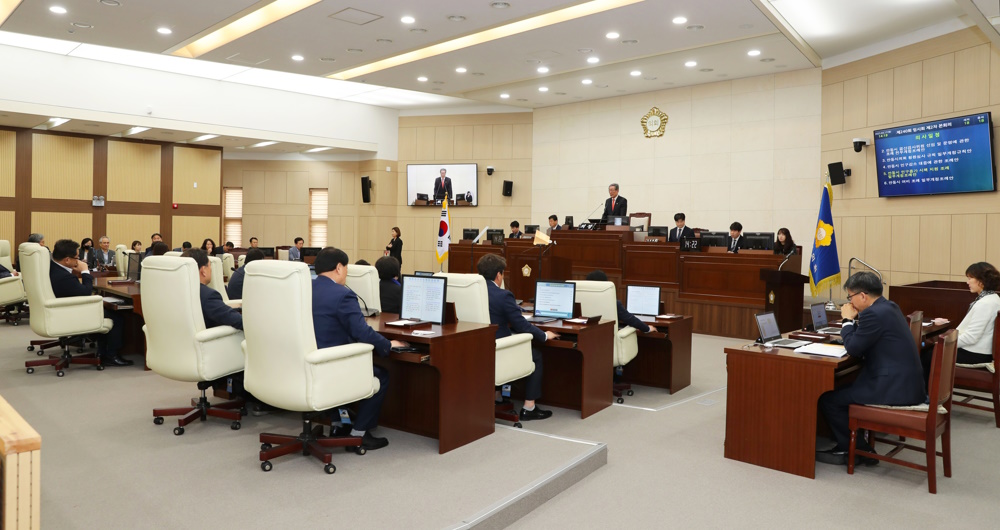 안동시의회 제240회 임시회가 4월 10일부터 8일간의 일정으로 진행되었고 17일 폐회됐다.